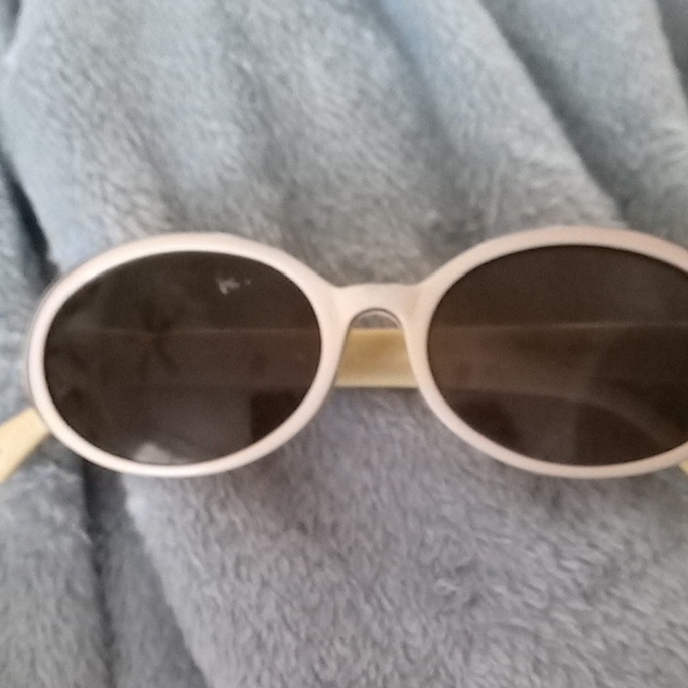 Vintage Dkny White Oval Sunglasses